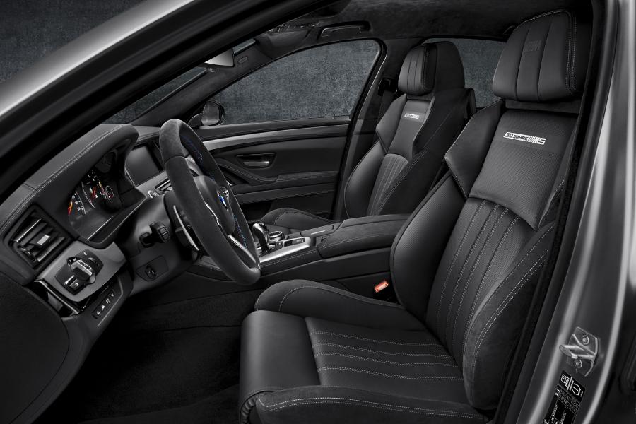  BMW M5 30 Jahre M5 Special Edition 2014 года  (фото 8 из 11)